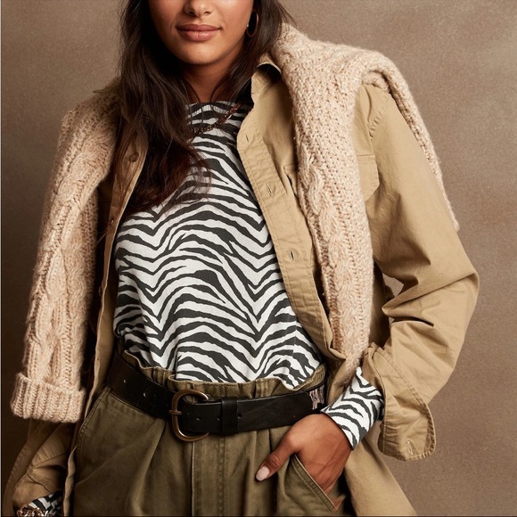 Banana Republic Zebra Sweater - Picture 3 of 6